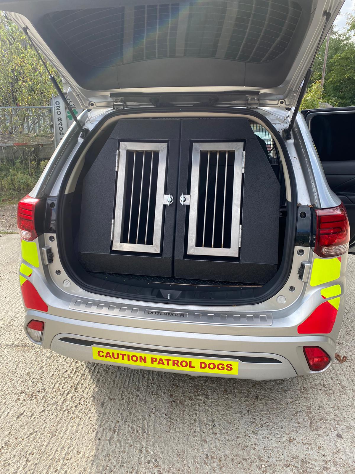 Mitsubishi Shogun Dog Box