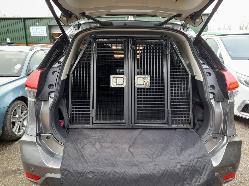 Nissan X-Trail double dog cage